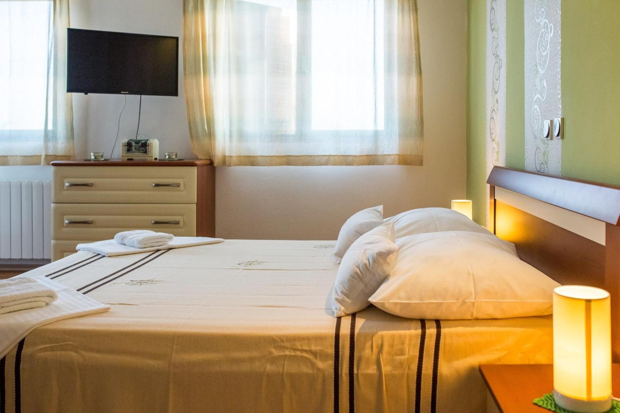 Apartment Mande Brist Esterno foto