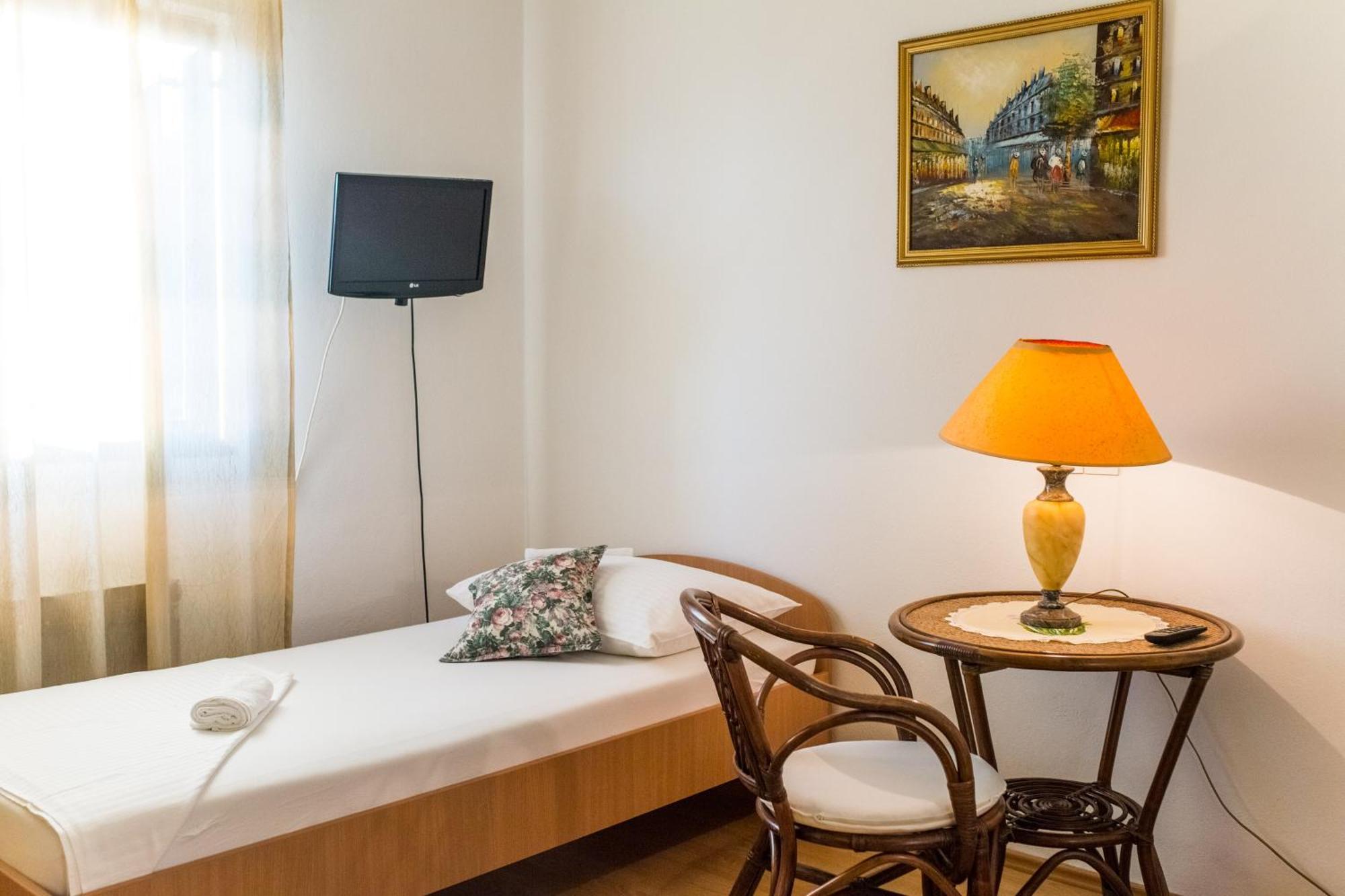 Apartment Mande Brist Esterno foto