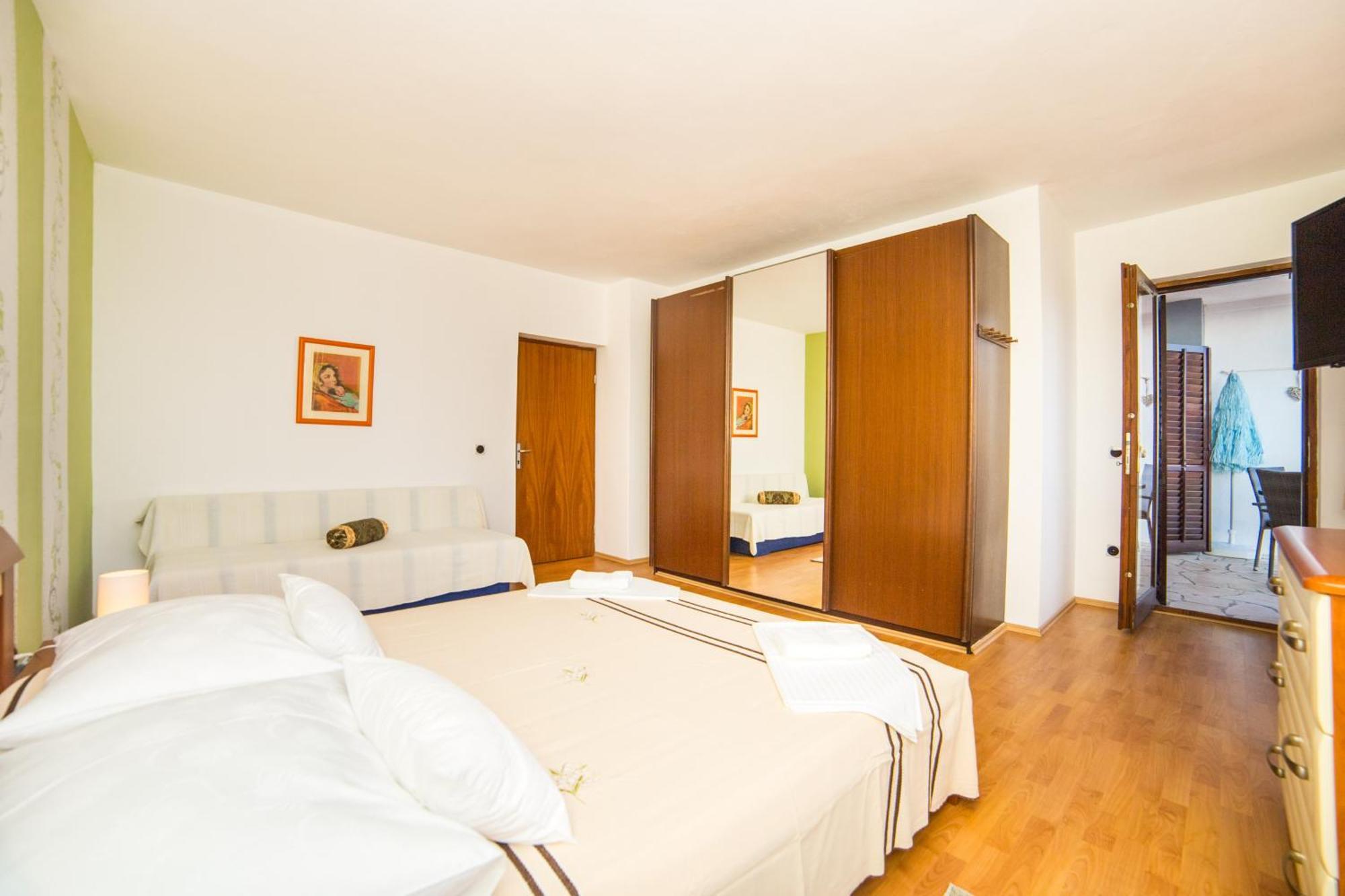 Apartment Mande Brist Esterno foto