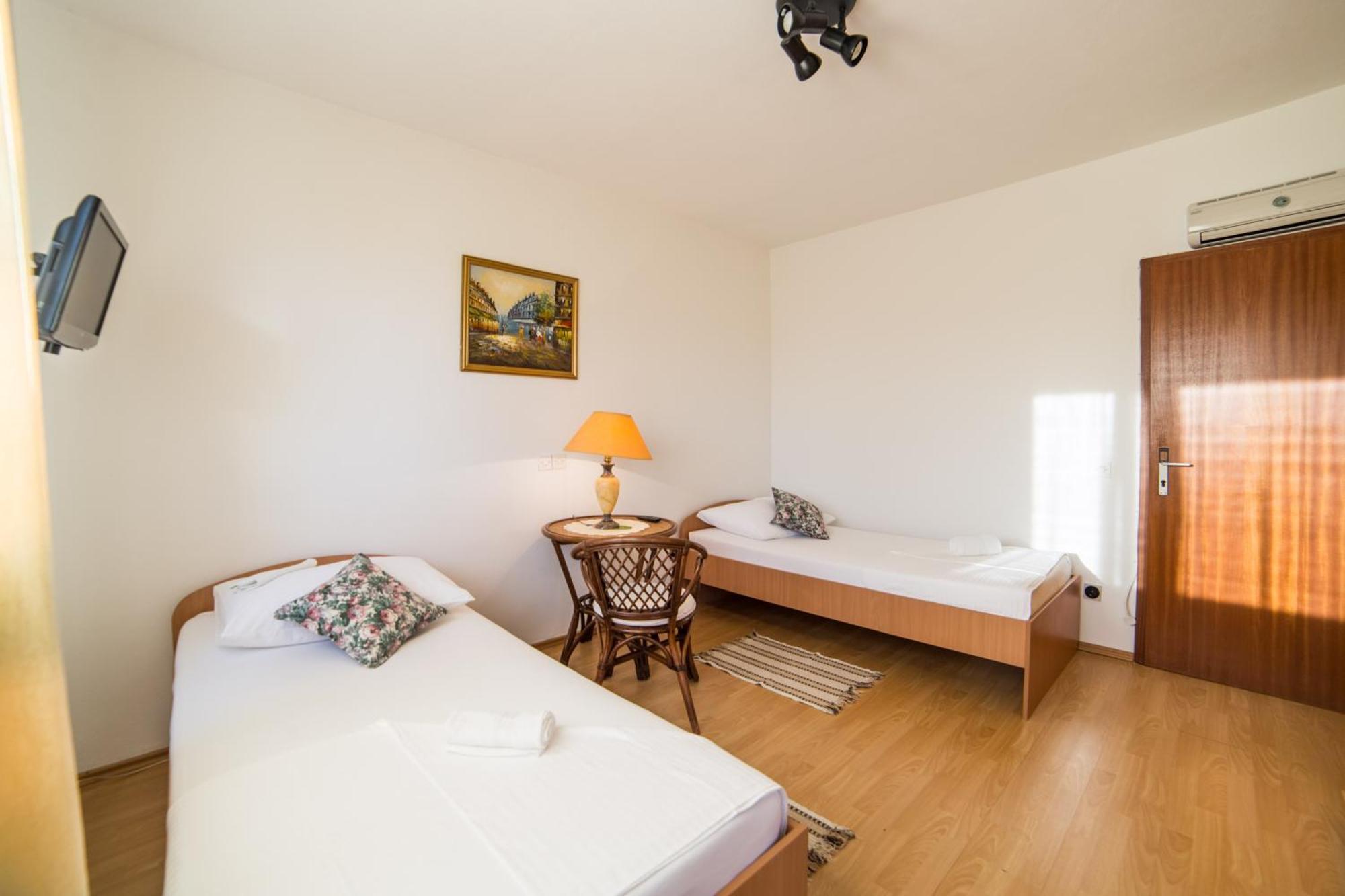 Apartment Mande Brist Esterno foto